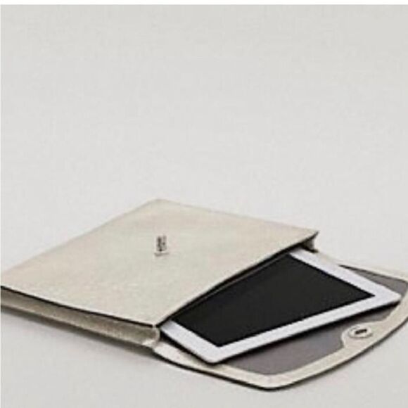 COACH Legacy Leather Gold Metallic iPad Clutch large 9x11.5 - Picture 2 of 12